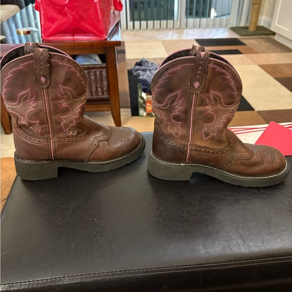 Justin Gypsy Boots Women Size 7B Brown Leather Pull On Western L9903 Round Toe - Picture 3 of 8